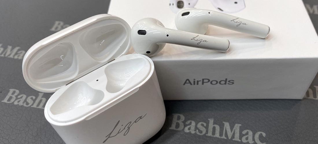 Гравировка на наушниках Apple AirPods